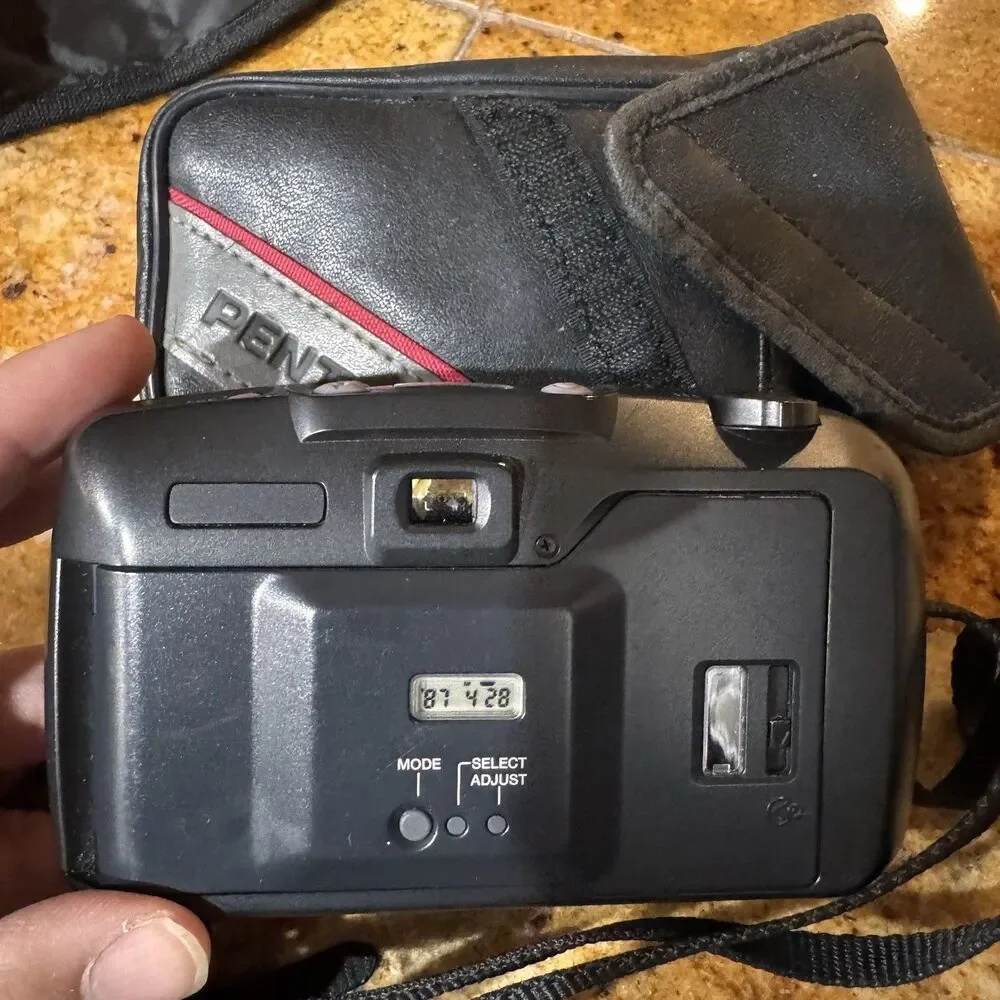 Pentax IQZoom EZY 38-70mm Zoom Film Camera  - Untested